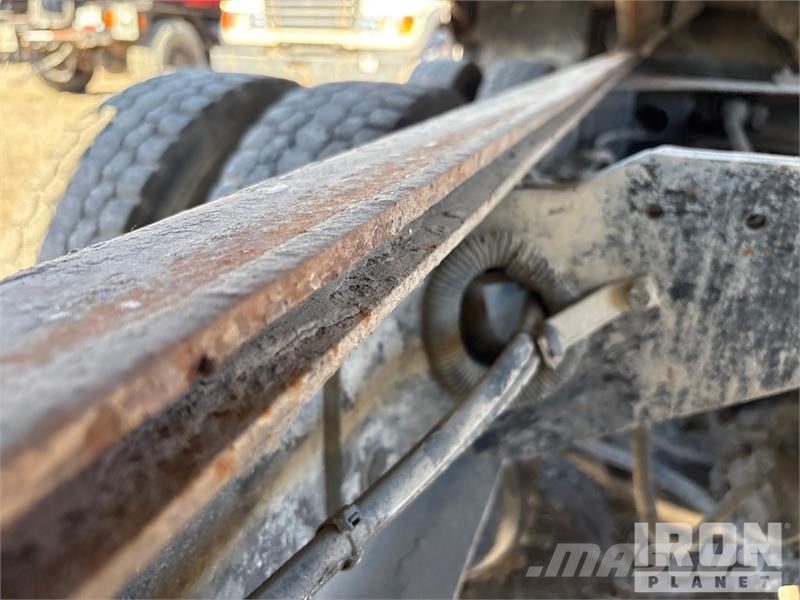 Mack 700 Грузовики-Самосвалы
