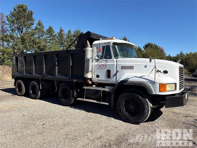 Mack 700 Грузовики-Самосвалы
