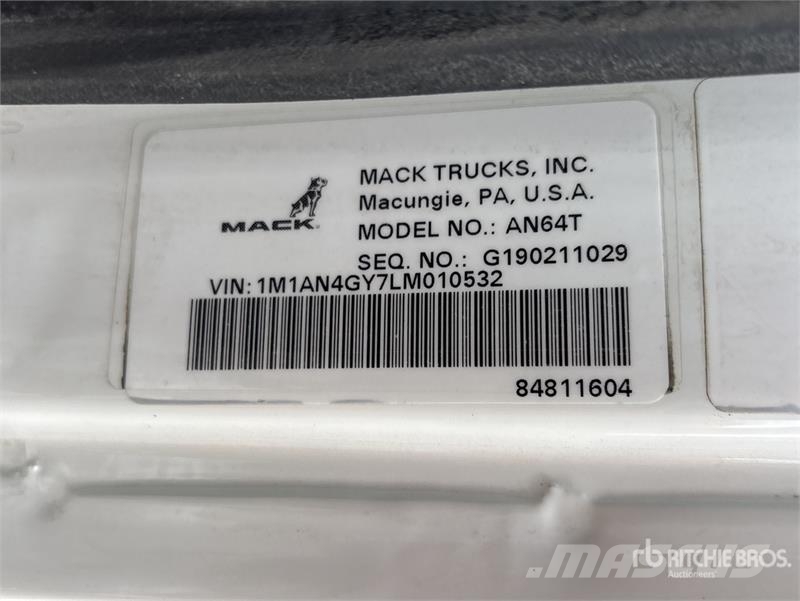 Mack AN64T 6x4 T/A Sleeper Truck Tractor 曳引機組件