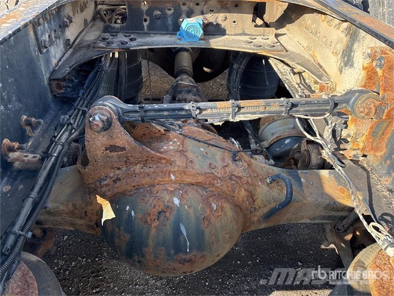 Mack AN64T 6x4 T/A Sleeper Truck Tractor Sadulveokid
