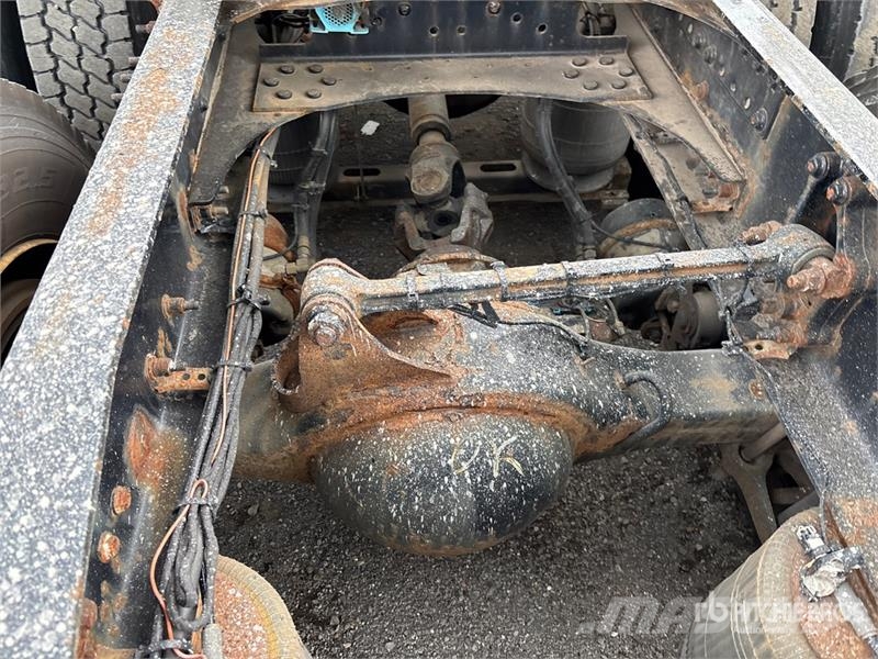 Mack AN64T 6x4 T/A Sleeper Truck Tractor Тягачі