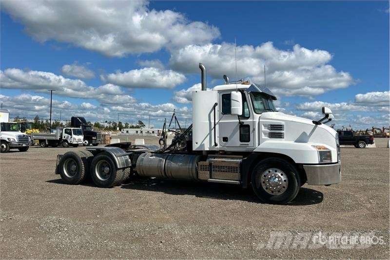 Mack Anthem 6x4 T/A Day Cab Truck Tractor Truck Tractor Units