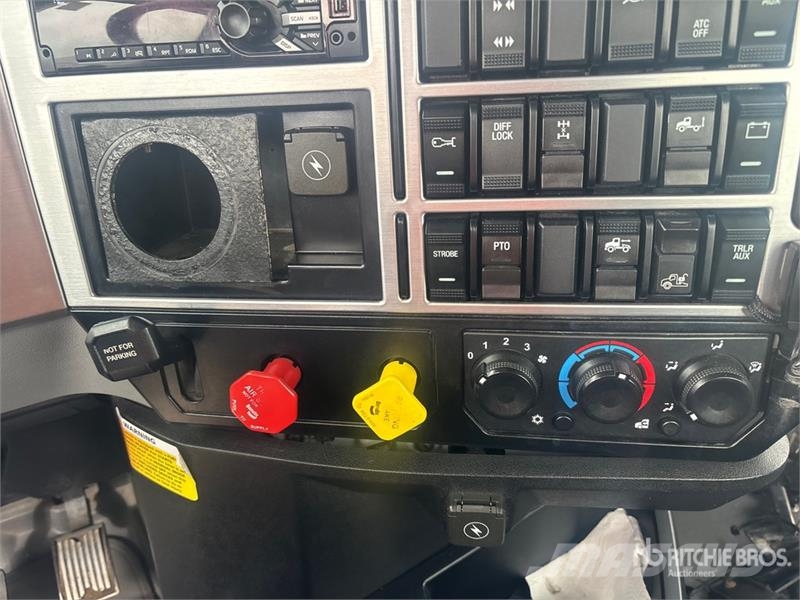 Mack Anthem 6x4 T/A Day Cab Truck Tractor (Inoperable) Truck Tractor Units