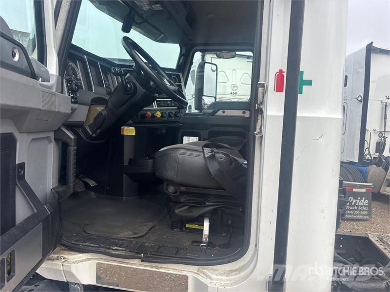 Mack Anthem 6x4 T/A Day Cab Truck Tractor (Inoperable) Truck Tractor Units