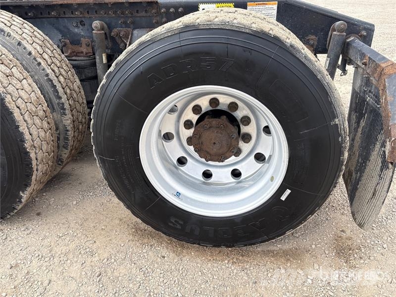Mack Anthem 6x4 T/A Day Cab Truck Tractor Vilcēji