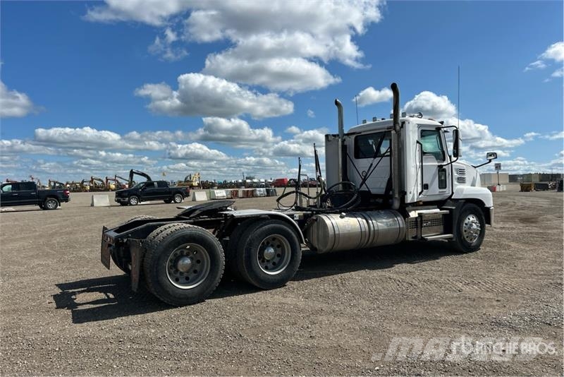 Mack Anthem 6x4 T/A Day Cab Truck Tractor Truck Tractor Units