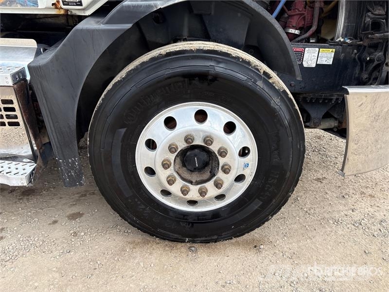 Mack Anthem 6x4 T/A Day Cab Truck Tractor Vilcēji
