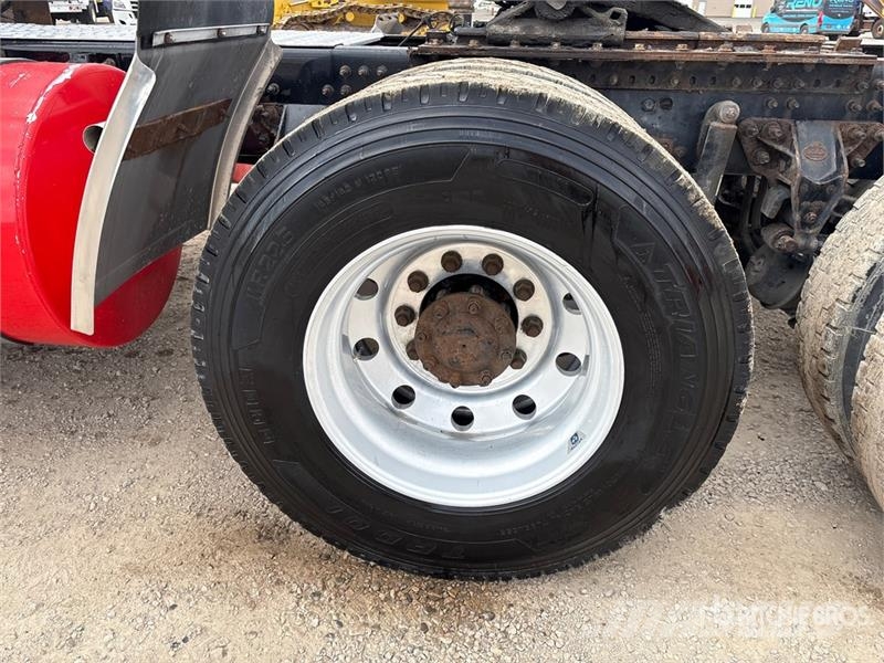 Mack Anthem 6x4 T/A Day Cab Truck Tractor Vilcēji