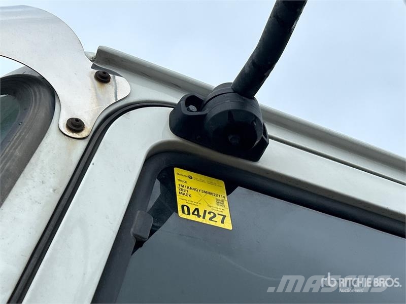 Mack Anthem 6x4 T/A Day Cab Truck Tractor Autotractoare