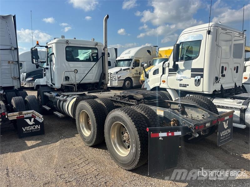 Mack Anthem 6x4 T/A Day Cab Truck Tractor (Inoperable) Truck Tractor Units