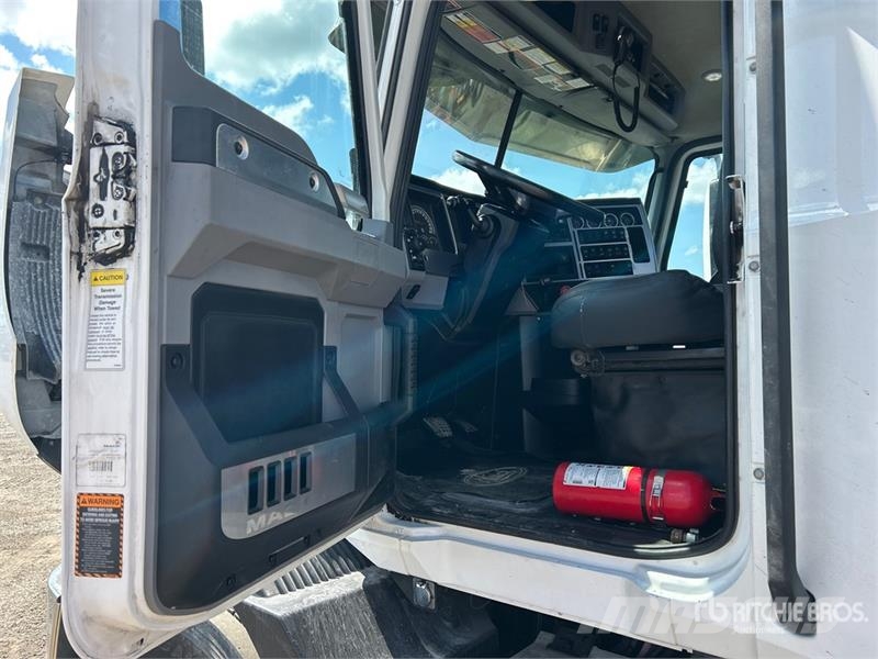 Mack Anthem 6x4 T/A Day Cab Truck Tractor Truck Tractor Units