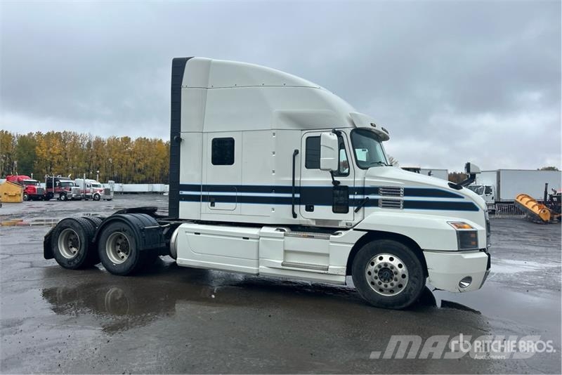 Mack Anthem 6x4 T/A Sleeper Truck Tractor Tractor Units