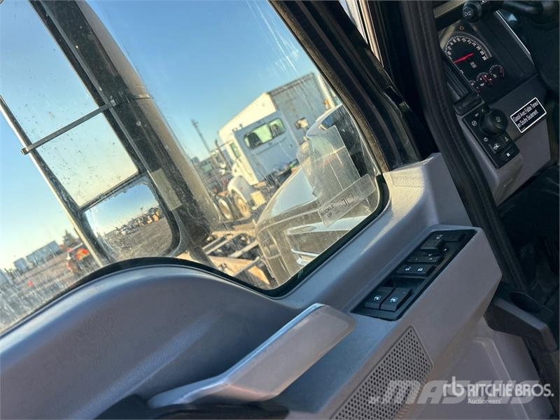 Mack Anthem 6x4 T/A Sleeper Truck Tractor Vilcēji