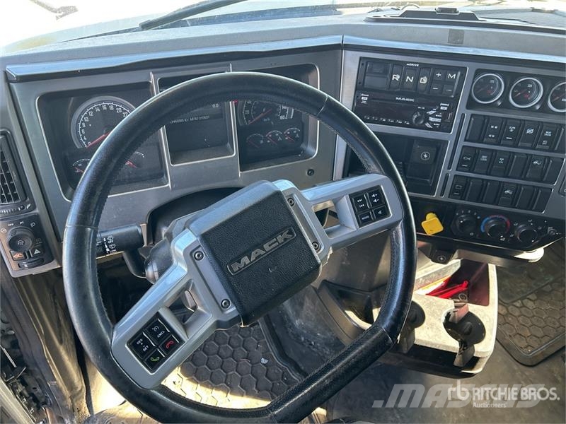 Mack Anthem 6x4 T/A Sleeper Truck Tractor (Inoperable) Trekkvogner