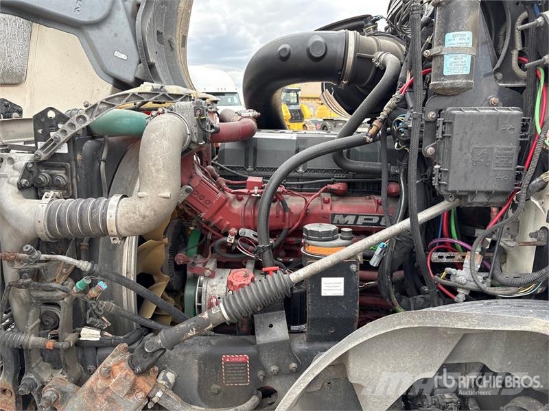 Mack Anthem 6x4 T/A Sleeper Truck Tractor Vlačilci