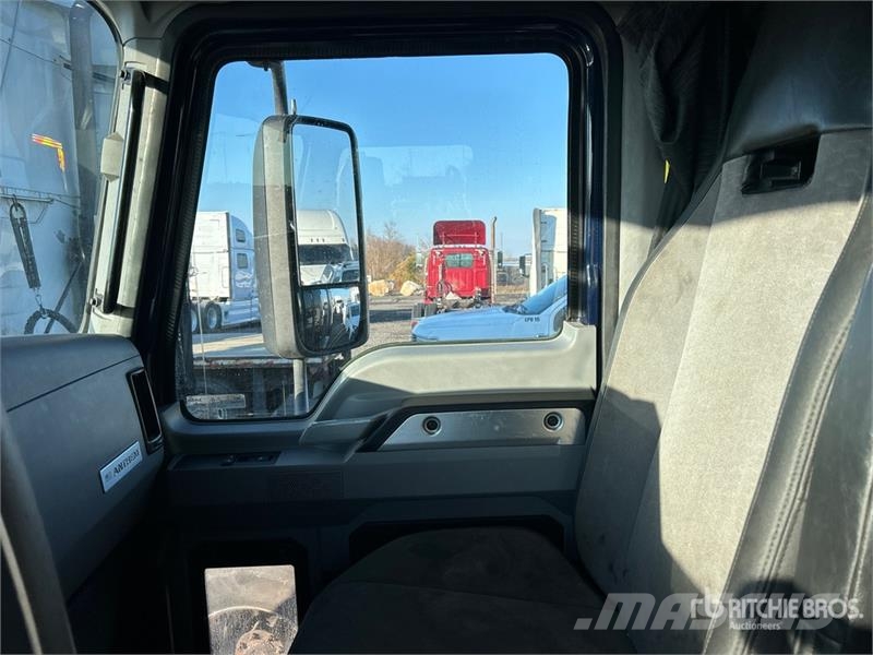 Mack Anthem 6x4 T/A Sleeper Truck Tractor Vilcēji