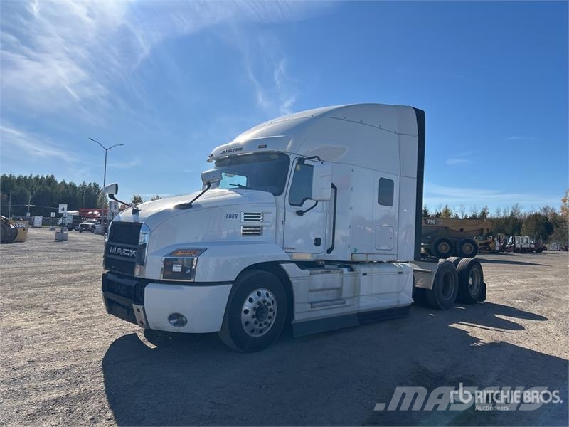 Mack Anthem 6x4 T/A Sleeper Truck Tractor (Inoperable) Trekkvogner