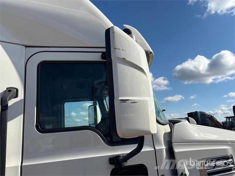 Mack Anthem 6x4 T/A Sleeper Truck Tractor Truck Tractor Units