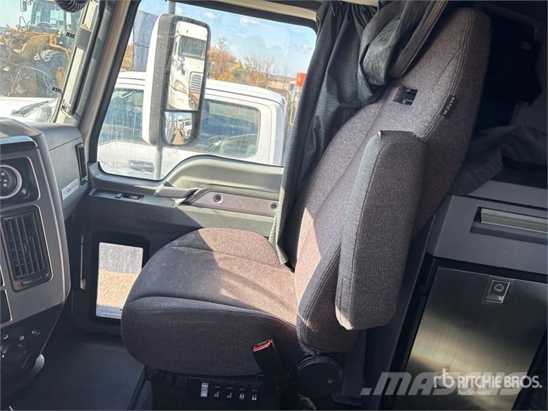 Mack Anthem 6x4 T/A Sleeper Truck Tractor Truck Tractor Units