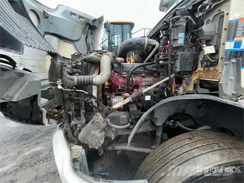 Mack Anthem 6x4 T/A Sleeper Truck Tractor Tractor Units