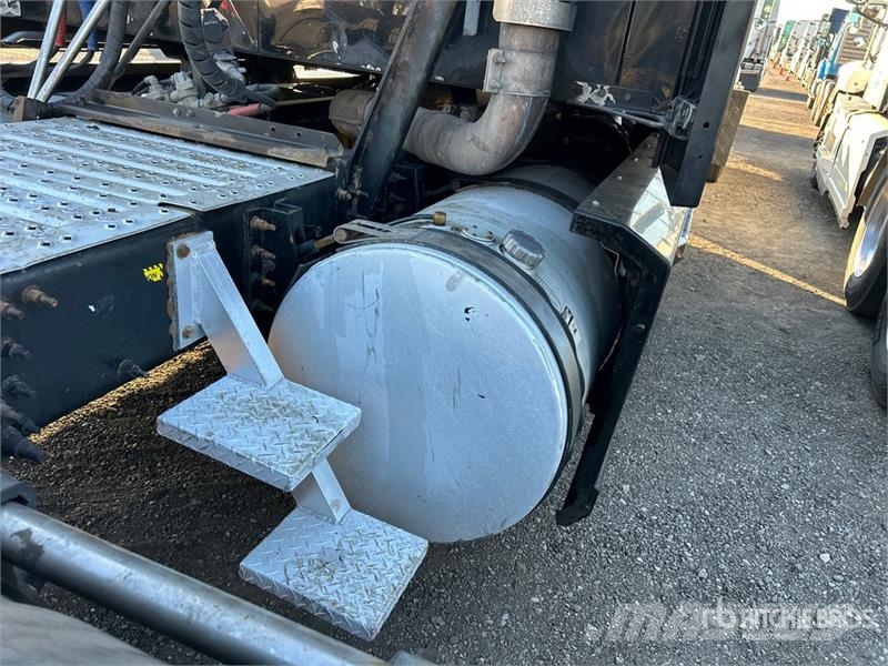 Mack Anthem 6x4 T/A Sleeper Truck Tractor Vilcēji