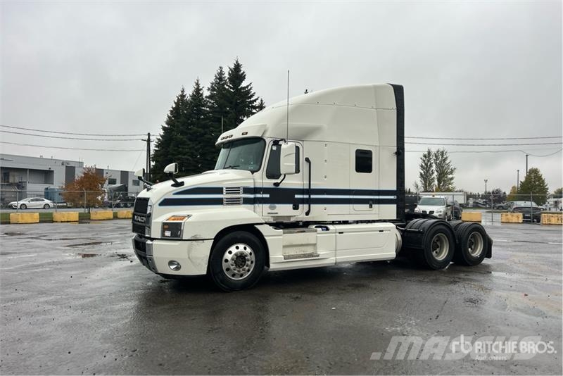 Mack Anthem 6x4 T/A Sleeper Truck Tractor Tractor Units