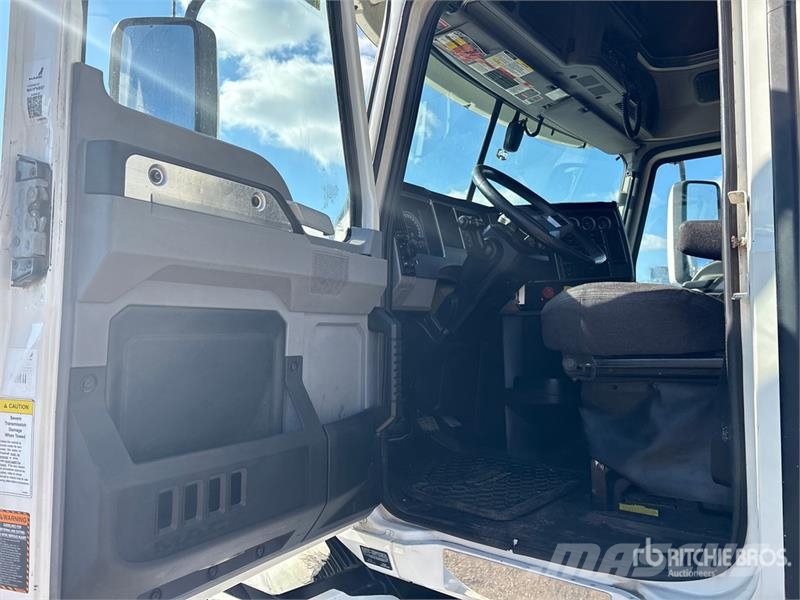 Mack Anthem 6x4 T/A Sleeper Truck Tractor Truck Tractor Units