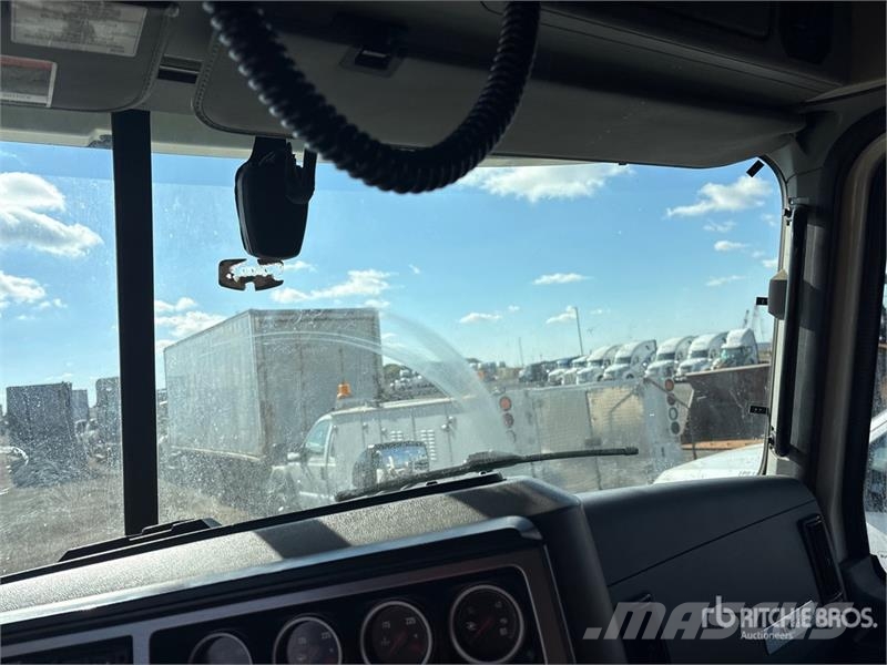 Mack Anthem 6x4 T/A Sleeper Truck Tractor Truck Tractor Units