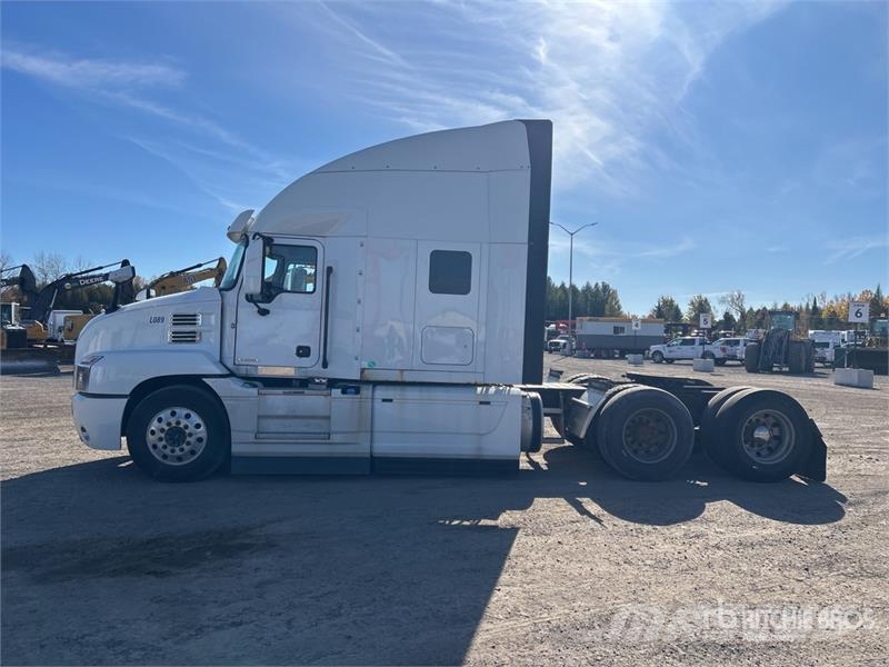 Mack Anthem 6x4 T/A Sleeper Truck Tractor (Inoperable) Trekkvogner