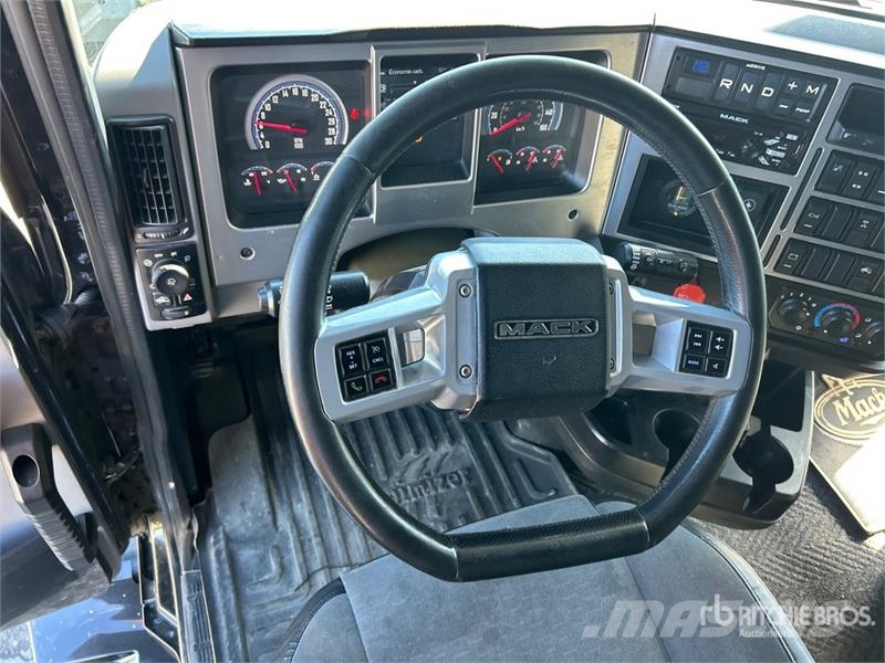 Mack Anthem 6x4 T/A Sleeper Truck Tractor Τράκτορες