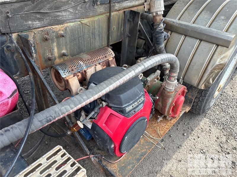 Mack CH613 Vesisäiliöautot