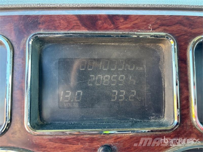 Mack CHU613 傾卸式卡車
