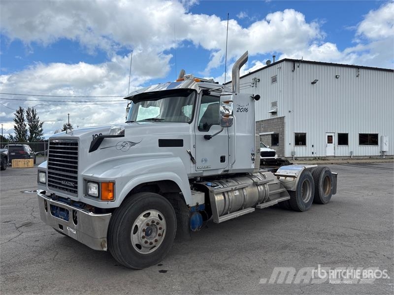Mack CHU613 Truck Tractor Units