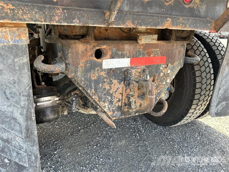 Mack CT713 傾卸式卡車