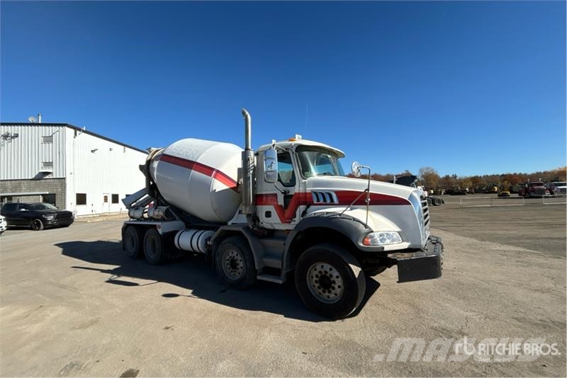 Mack CT713 混凝土車