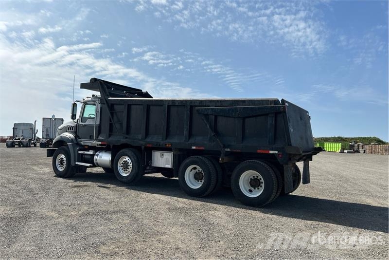 Mack CT713 傾卸式卡車