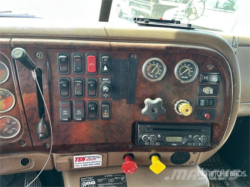 Mack CT713 傾卸式卡車