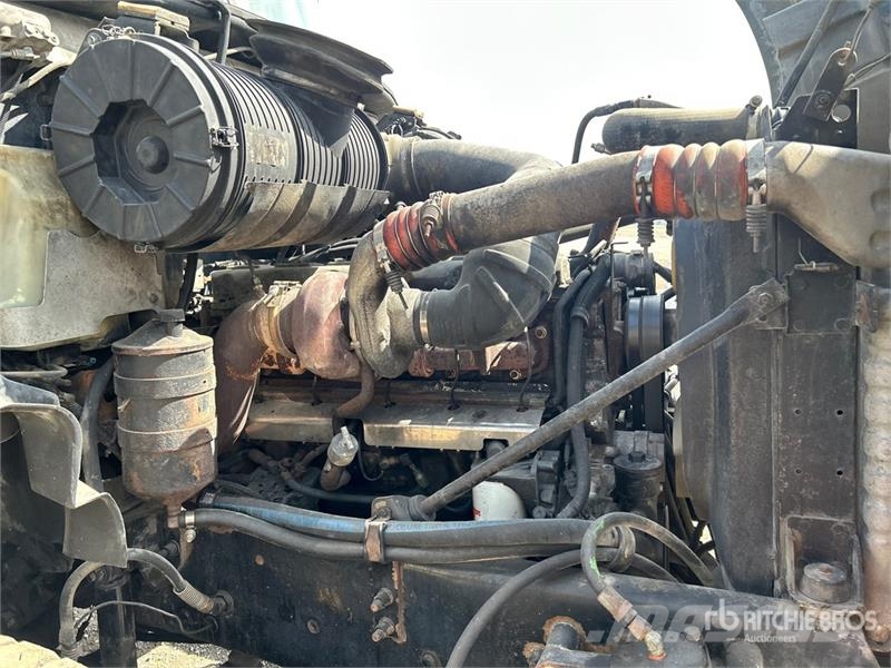 Mack CT713 傾卸式卡車