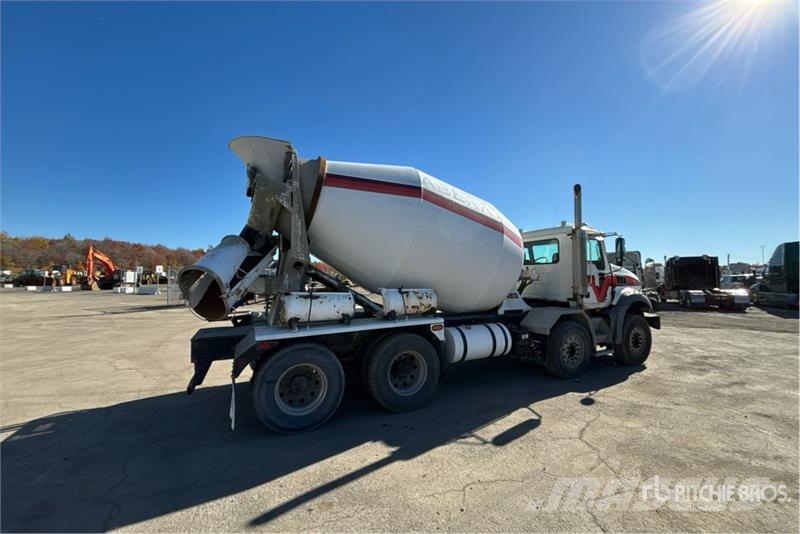 Mack CT713 混凝土車