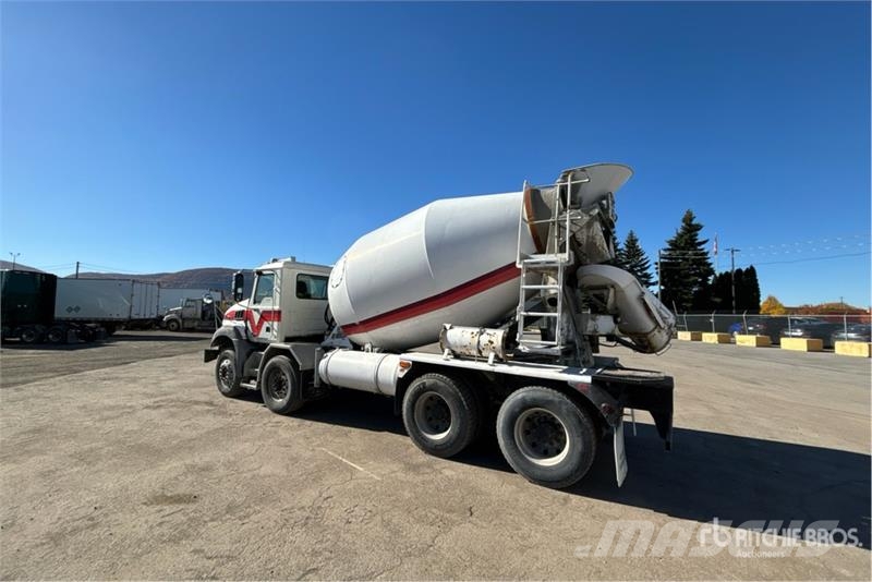 Mack CT713 混凝土車