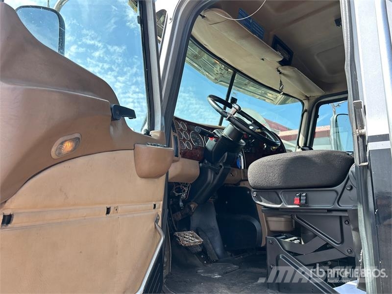 Mack CT713 傾卸式卡車