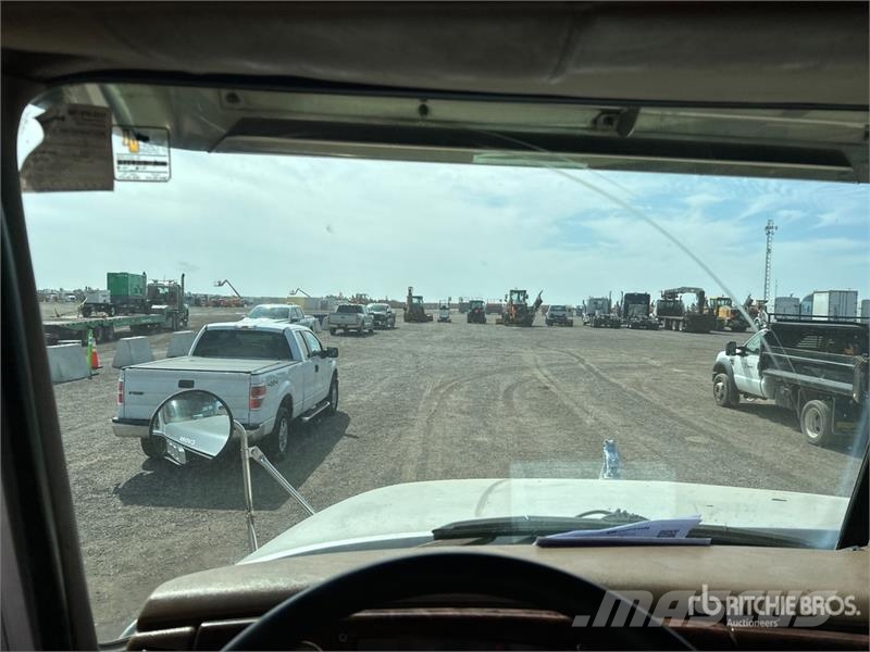 Mack CT713 傾卸式卡車