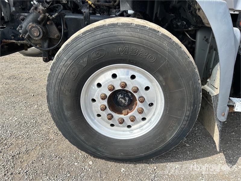 Mack CT713 傾卸式卡車