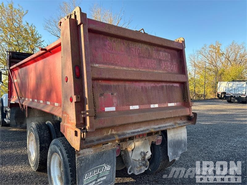 Mack CV713 Kipper