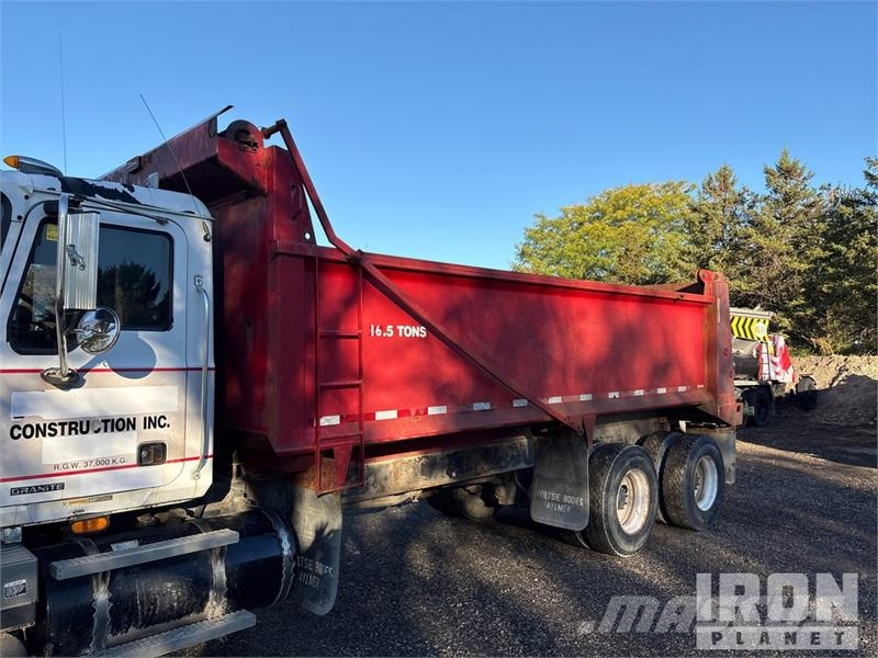 Mack CV713 Kipper
