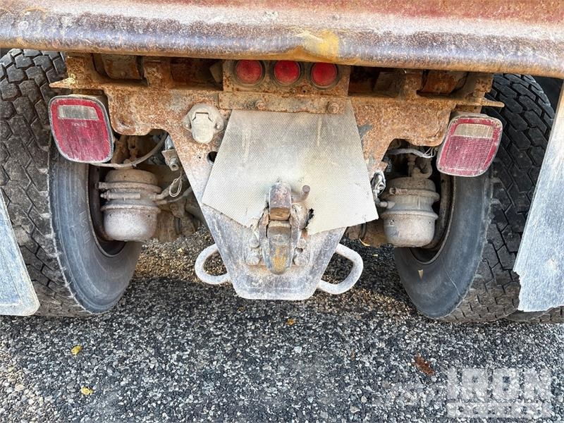 Mack CV713 Kipper
