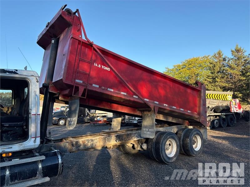 Mack CV713 Kipper