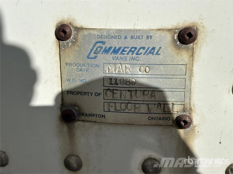 Mack CV713 6x4 Van Truck Dobozos teherautók