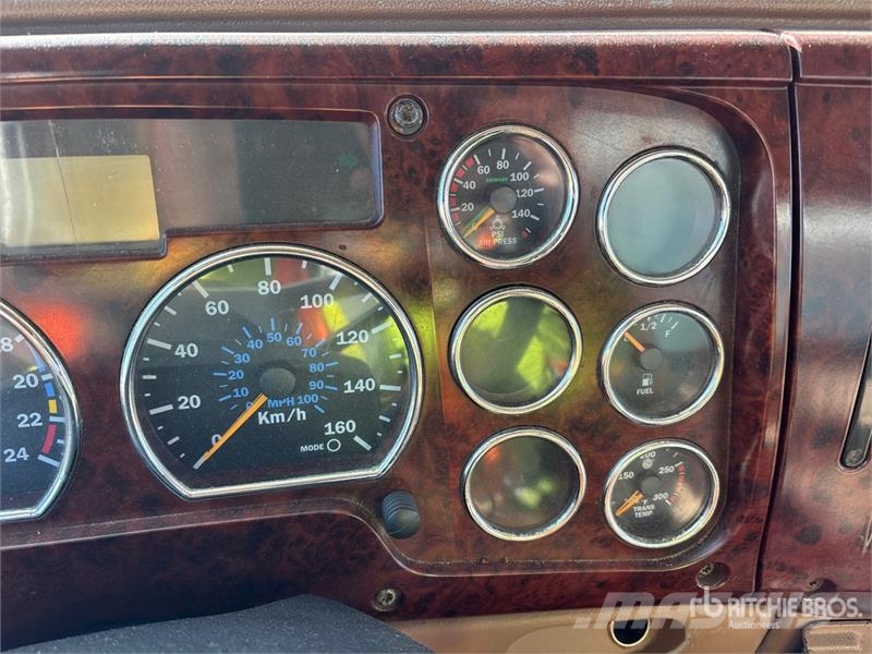 Mack CV713 6x4 Van Truck Sunkvežimiai su dengtu kėbulu