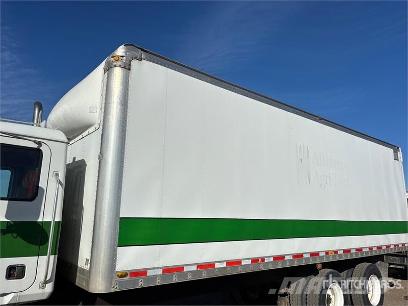Mack CV713 6x4 Van Truck Dobozos teherautók
